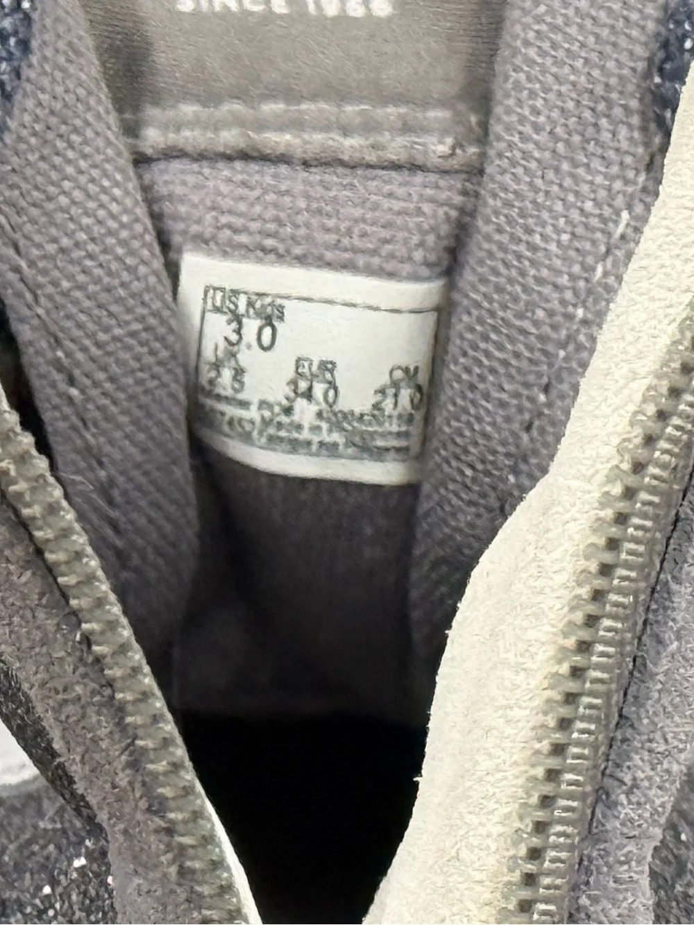 Vans Kids High-Top Glitter Sneakers in Gray and White